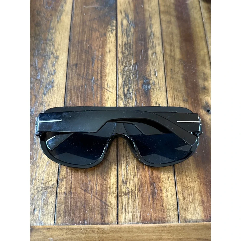 Black Oversized Flat Top Aviator Sunglasses Silver Bar T-Logo Shield Eyewear